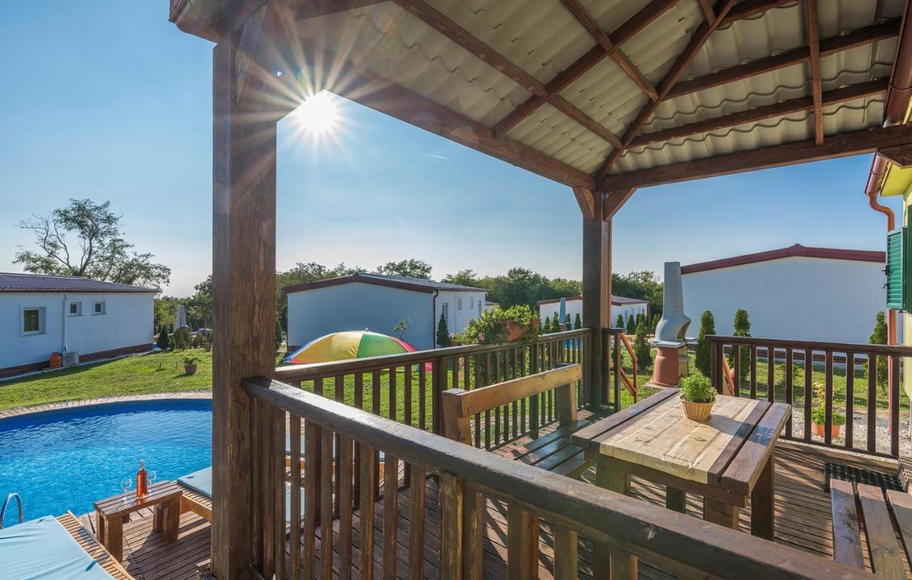 Holiday Park Village Jelovci Kringa Εξωτερικό φωτογραφία